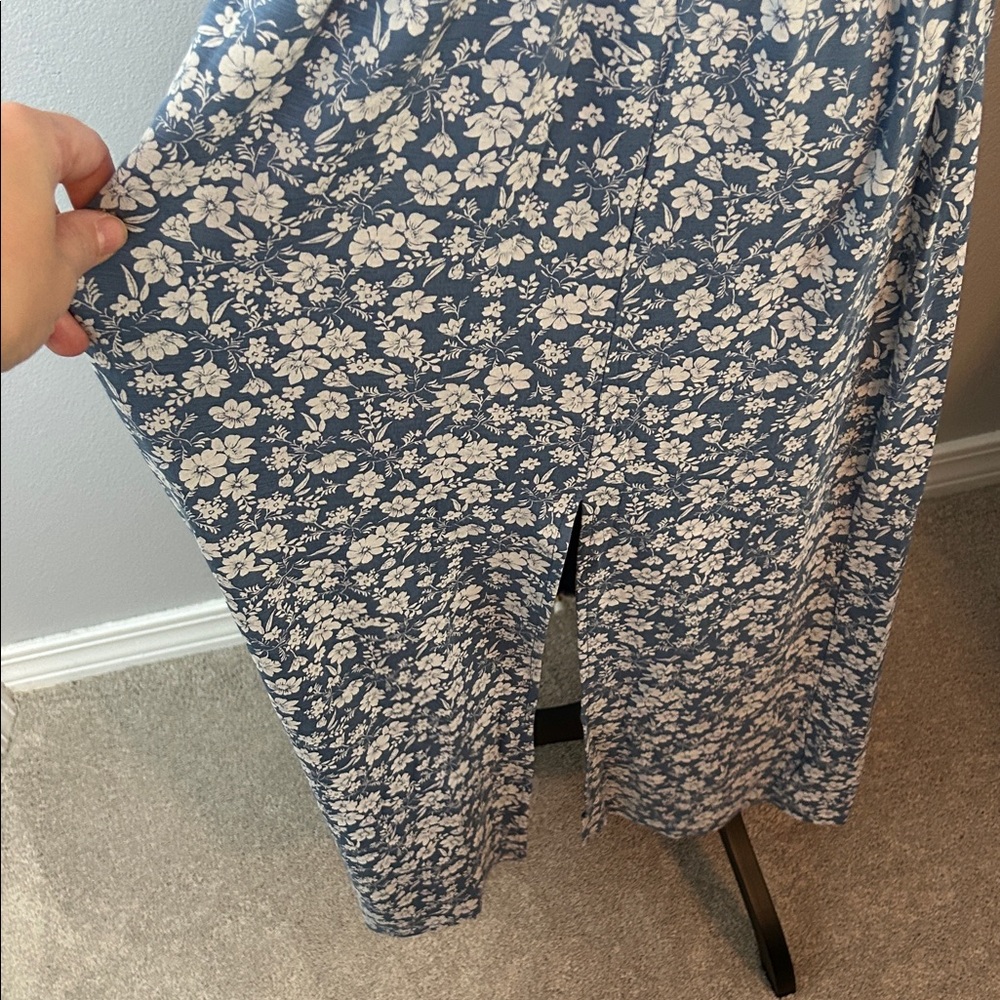 NWOT Lucky Brand Blue and White Floral Maxi Dress - Picture 7 of 11